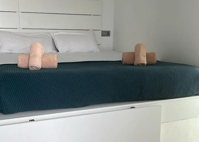 Apartman Apartamento Atico Gran Terraza Y Jacuzzi Cerca De La Playa