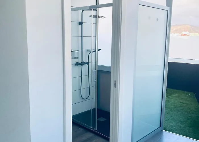 Apartman Apartamento Atico Gran Terraza Y Jacuzzi Cerca De La Playa *